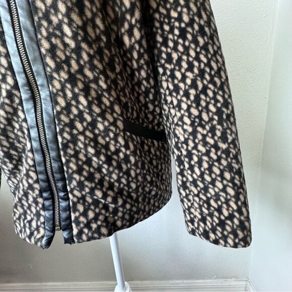 Bob Mackie Fleece Zip Up Jacket Pockets Brown Black Wearable Art - Picture 10 of 13